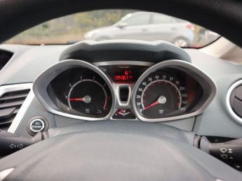 FORD FIESTA 1.6 Titanium Hatchback 5dr Petrol Manual (134 g/km, 118 bhp)