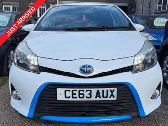 Toyota Yaris AUTOMATIC 1.5 VVT-h T4 Hatchback 5dr Petrol Hybrid CVT Euro 5 (1