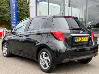 TOYOTA YARIS 1.5 VVT-h Icon Hatchback 5dr Petrol Hybrid E-CVT Euro 6 (101 ps)