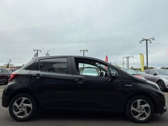 TOYOTA YARIS 1.5 VVT-h Icon Hatchback 5dr Petrol Hybrid E-CVT Euro 6 (101 ps)