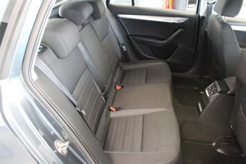 SKODA OCTAVIA 1.5 TSI ACT SE Estate 5dr Petrol DSG Euro 6 (s/s) (150 ps)