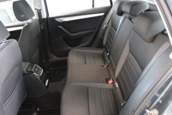 SKODA OCTAVIA 1.5 TSI ACT SE Estate 5dr Petrol DSG Euro 6 (s/s) (150 ps)