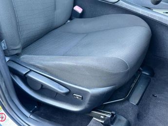 TOYOTA AVENSIS 2.2 D-CAT TR Tourer 5dr Diesel Auto Euro 5 (150 ps)