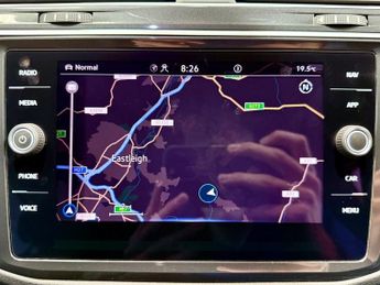 VOLKSWAGEN TIGUAN 1.5 TSI R-Line SUV 5dr Petrol DSG Euro 6 (s/s) (150 ps)