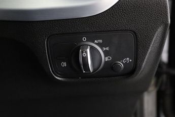AUDI Q2 1.5 TFSI CoD 35 S line SUV 5dr Petrol S Tronic Euro 6 (s/s) (150