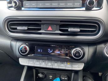 HYUNDAI KONA 1.6 h-GDi Premium SUV 5dr Petrol Hybrid DCT Euro 6 (s/s) (141 ps