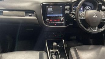 MITSUBISHI OUTLANDER 2.0 MIVEC Exceed SUV 5dr Petrol CVT 4WD Euro 6 (s/s) (150 ps)