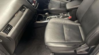 MITSUBISHI OUTLANDER 2.0 MIVEC Exceed SUV 5dr Petrol CVT 4WD Euro 6 (s/s) (150 ps)