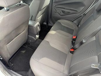 FORD FIESTA 1.6 Titanium Hatchback 5dr Petrol Powershift Euro 5 (105 ps)