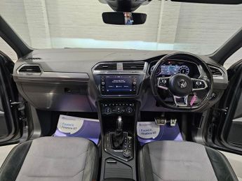 VOLKSWAGEN TIGUAN 2.0 TDI R-Line SUV 5dr Diesel DSG 4Motion Euro 6 (s/s) (150 ps)
