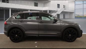 VOLKSWAGEN TIGUAN 2.0 TDI R-Line SUV 5dr Diesel DSG 4Motion Euro 6 (s/s) (150 ps)