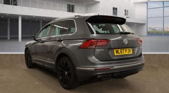 VOLKSWAGEN TIGUAN 2.0 TDI R-Line SUV 5dr Diesel DSG 4Motion Euro 6 (s/s) (150 ps)