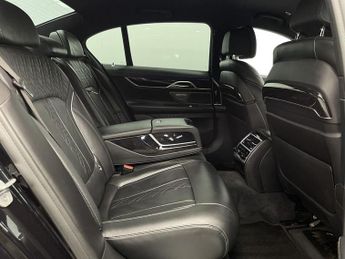 BMW 7 SERIES 3.0 730d M Sport Saloon 4dr Diesel Auto xDrive Euro 6 (s/s) (265
