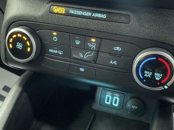 FORD FOCUS 1.0T EcoBoost MHEV ST-Line Edition Hatchback 5dr Petrol Manual E