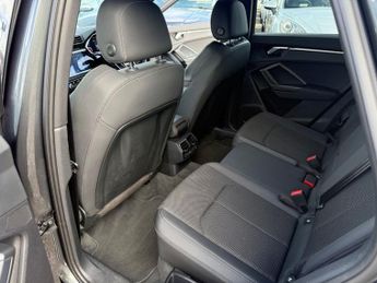 AUDI Q3 1.5 TFSI CoD 35 S line SUV 5dr Petrol S Tronic Euro 6-FANTASTIC 
