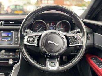 JAGUAR XF 2.0d R-Sport Saloon 4dr Diesel Auto AWD Euro 6 (s/s) (180 ps)