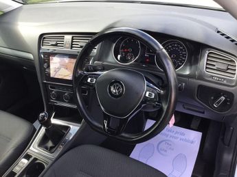 VOLKSWAGEN GOLF 1.0 TSI SE Nav Estate 5dr Petrol Manual Euro 6 (s/s) (115 ps)