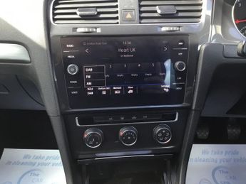 VOLKSWAGEN GOLF 1.0 TSI SE Nav Estate 5dr Petrol Manual Euro 6 (s/s) (115 ps)
