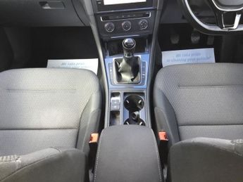 VOLKSWAGEN GOLF 1.0 TSI SE Nav Estate 5dr Petrol Manual Euro 6 (s/s) (115 ps)