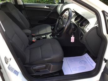 VOLKSWAGEN GOLF 1.0 TSI SE Nav Estate 5dr Petrol Manual Euro 6 (s/s) (115 ps)