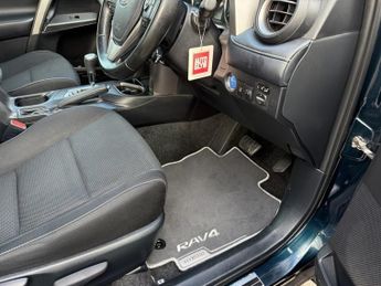 TOYOTA RAV4 2.5 VVT-h Icon Tech SUV 5dr Petrol Hybrid CVT Euro 6 (s/s) (197 