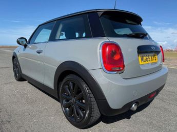MINI HATCH 1.5 Cooper D Hatchback 3dr Diesel Auto Euro 6 (s/s) (116 ps)