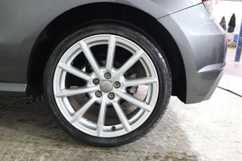 AUDI A1 1.4 TFSI S line S Tronic Euro 6 (s/s) 3dr (Nav)