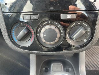 VAUXHALL CORSA 1.4 16V SE Hatchback 5dr Petrol Auto Euro 5 (100 ps)