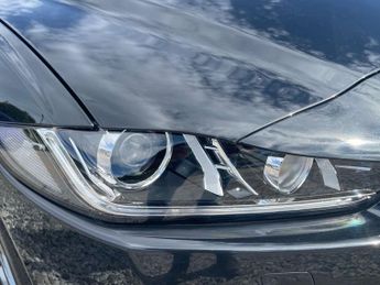 JAGUAR XE 2.0d R-Sport Saloon 4dr Diesel Auto Euro 6 (s/s) (180 ps)