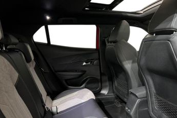 PEUGEOT E-2008 50kWh GT Premium SUV 5dr Electric Auto (136 ps)
