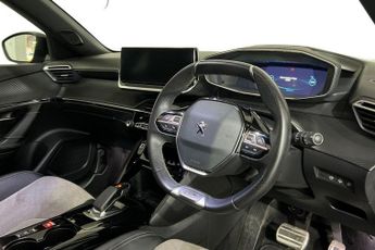 PEUGEOT E-2008 50kWh GT Premium SUV 5dr Electric Auto (136 ps) Touchscreen, Rev