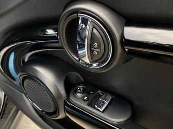 MINI Electric Hatch Cooper SE 32.6kWh Level 2 Hatchback 3dr Electric Auto (184 ps)