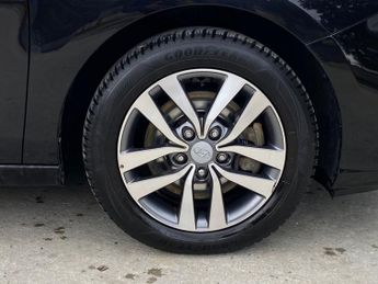 HYUNDAI I30 1.4 T-GDi SE Nav Hatchback 5dr Petrol DCT Euro 6 (s/s) (140 ps)