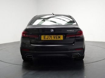 BMW 5 SERIES 2.0 520d MHT M Sport Saloon 4dr Diesel Hybrid Steptronic Euro 6 
