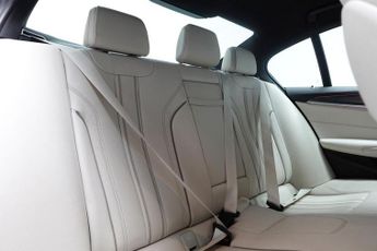 BMW 5 SERIES 2.0 520d MHT M Sport Saloon 4dr Diesel Hybrid Steptronic Euro 6 