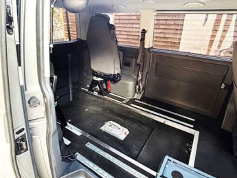 VOLKSWAGEN TRANSPORTER 4 Seat Auto Driver Transfer Wheelchair Accessible Disabled Acces