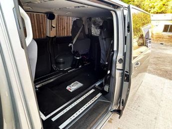 VOLKSWAGEN TRANSPORTER 4 Seat Auto Driver Transfer Wheelchair Accessible Disabled Acces