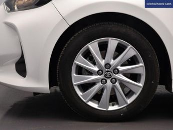TOYOTA YARIS 1.5 VVT-h Icon Hatchback 5dr Petrol Hybrid E-CVT Euro 6 (s/s) (1
