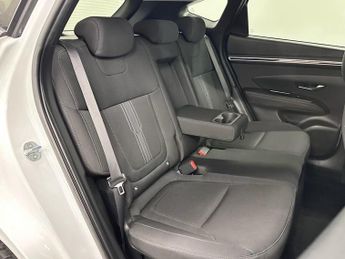 HYUNDAI TUCSON 1.6 h T-GDi PREMIUM HYBRID AUTO 230 BHP + SAT NAV + CAMERA