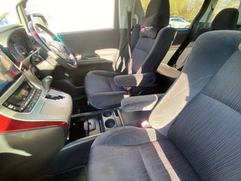 TOYOTA VELLFIRE ANH20 Auto 2360cc Petrol 8 seat