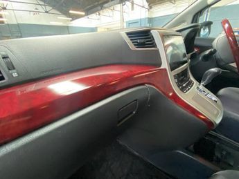 TOYOTA VELLFIRE 0l