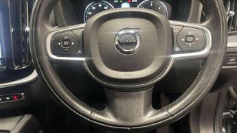 VOLVO XC60 2.0 D4 Momentum SUV 5dr Diesel Auto AWD Euro 6 (s/s) (190 ps)