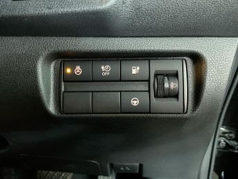 NISSAN LEAF 39kWh N-Connecta Hatchback 5dr Electric Auto (150 ps)