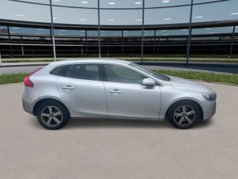 Volvo V40 1.6 T2 SE Nav Hatchback 5dr Petrol Manual Euro 5 (s/s) (120 ps)