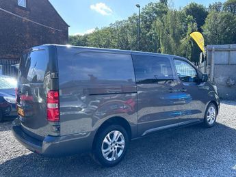 VAUXHALL VIVARO 2.0 Turbo D 3100 Elite Crew Van Double Cab 5dr Diesel Auto L2 H1
