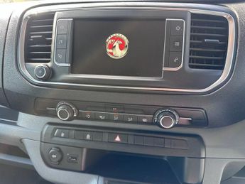 VAUXHALL VIVARO 2.0 Turbo D 3100 Elite Crew Van Double Cab 5dr Diesel Auto L2 H1
