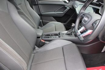 AUDI Q3 2.0 TDI 35 S line SUV 5dr Diesel S Tronic Euro 6 (s/s) (150 ps)