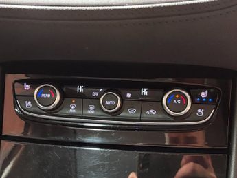 VAUXHALL GRANDLAND X 2.0 Turbo D BlueInjection Elite Nav SUV 5dr Diesel Auto Euro 6 (