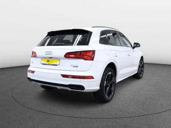 AUDI Q5 2.0 TDI 40 Black Edition SUV 5dr Diesel S Tronic quattro Euro 6 