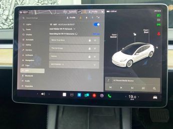 TESLA Model 3 (Dual Motor) Long Range Saloon 4dr Electric Auto 4WDE (346 ps)